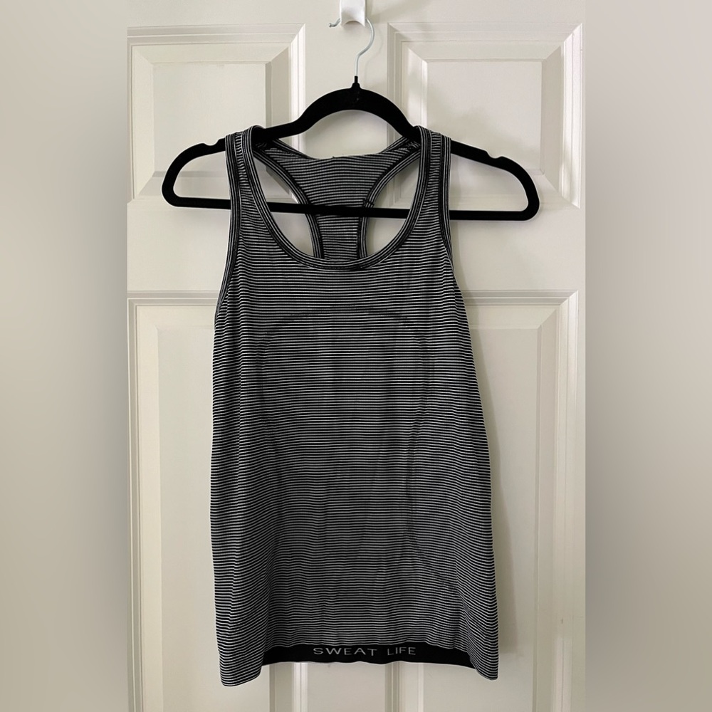 Lululemon Swiftly tech racerback tank top black & white striped workout yoga 6